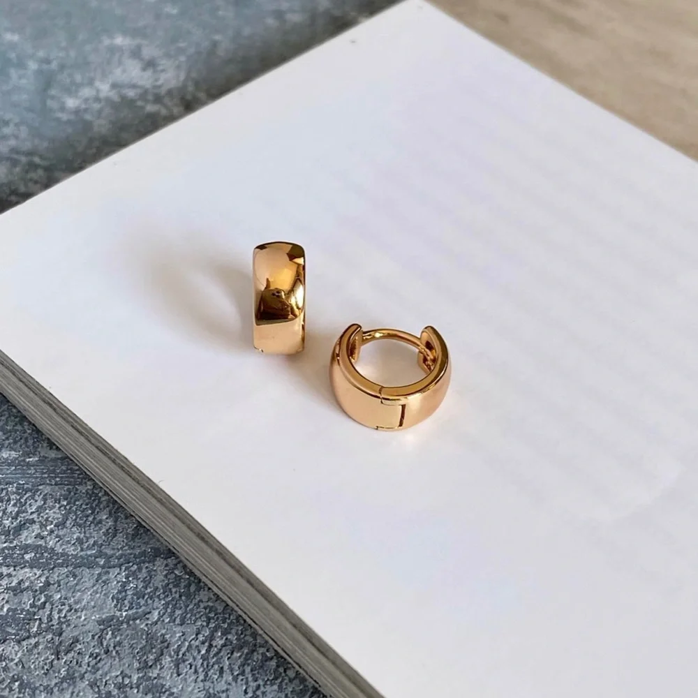 Thick Hoop Earrings 18k Gold Tiny Luxury Jewelry - Picture 3 of 5